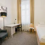 Benedict Hotel