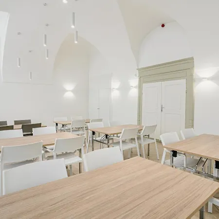 Benedict ホテル 3*