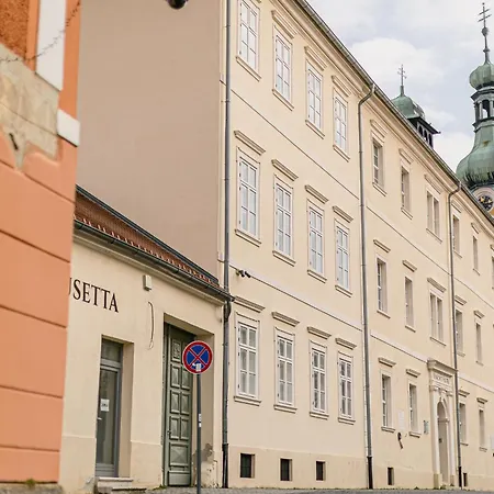 Benedict ホテル 3*