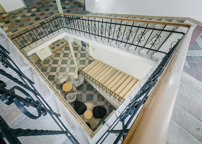 מלון Benedict 3*