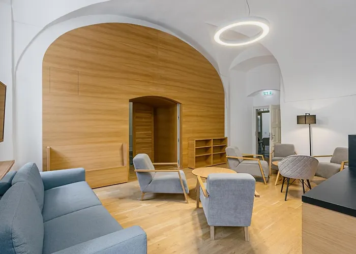 Benedict Hotel