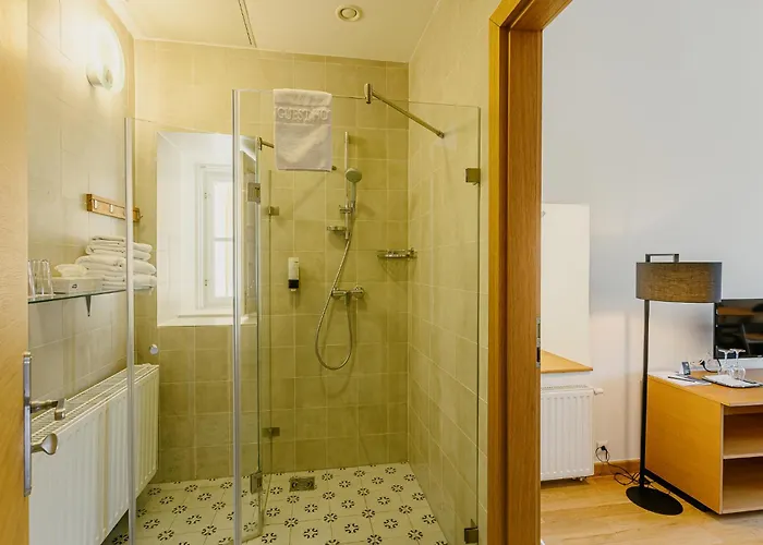 מלון Benedict 3*